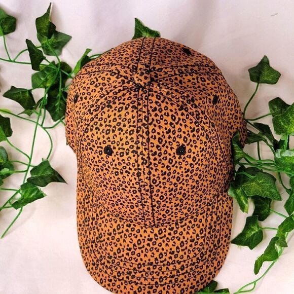 Leopard Print Ball Cap. OSFA. Like New - Picture 4 of 8